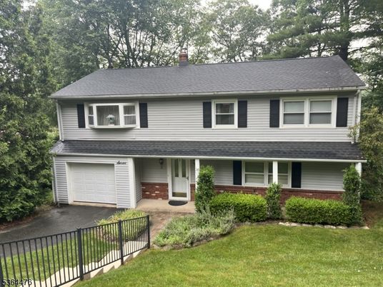 Attached, Exterior, Facade, Raised Ranch