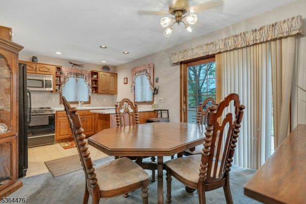 Dining room, Interior, Kitchen, Recessed Lighting