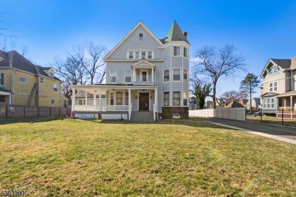 Backyard, Exterior, Facade, Queen Anne Victorian