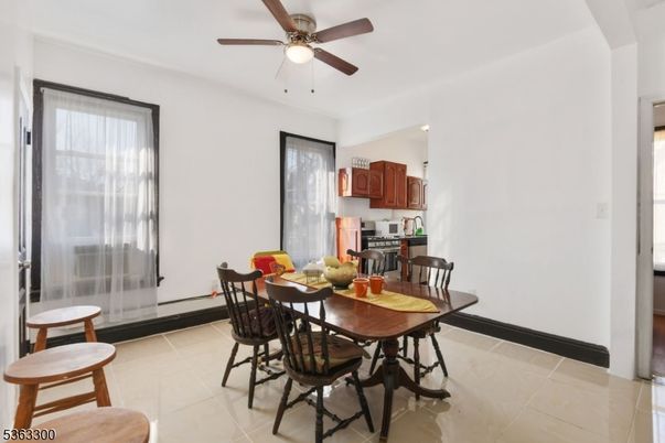 Dining room, Interior, Kitchen, Recessed Lighting