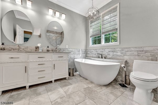Bathroom, Dual Sink Vanities, Free Standing Baths, Interior, Pendant Lights