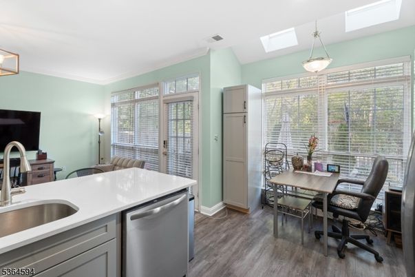 Dining room, Interior, Kitchen, Pendant Lights, Wood Texture Flooring