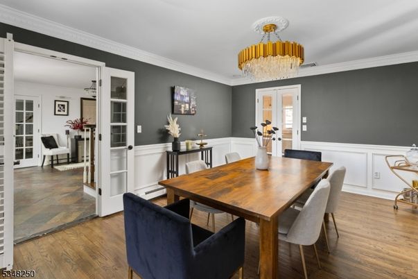 Chandelier, Dining room, Interior, Wood Texture Flooring