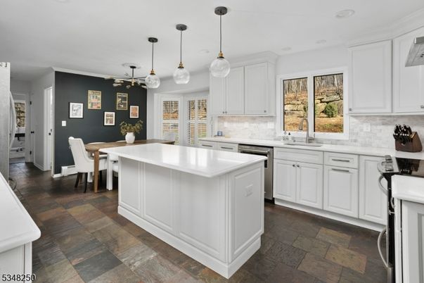 Dining room, Interior, Kitchen, Pendant Lights