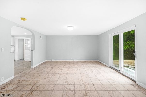Empty room, Interior, Marble, Recessed Lighting