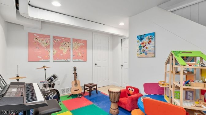 Interior, Piano, Recessed Lighting