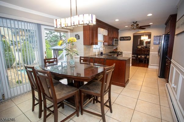 Chandelier, Dining room, Interior, Kitchen, Recessed Lighting