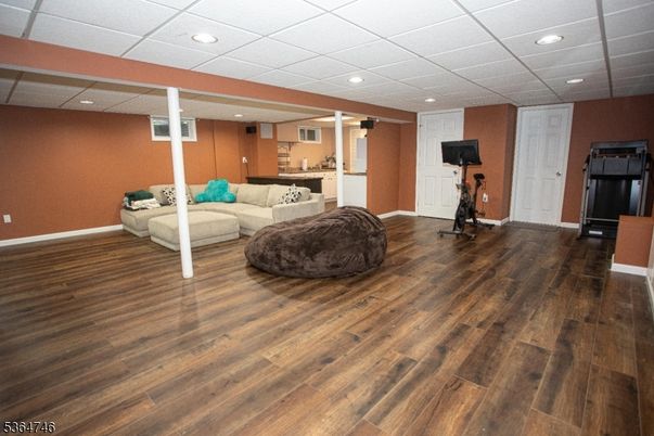Fitness Equipment, Interior, Recessed Lighting, Wood Texture Flooring