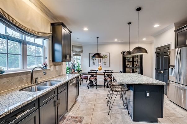 Dining room, Interior, Kitchen, Pendant Lights, Recessed Lighting, Stainless Steel Appliances