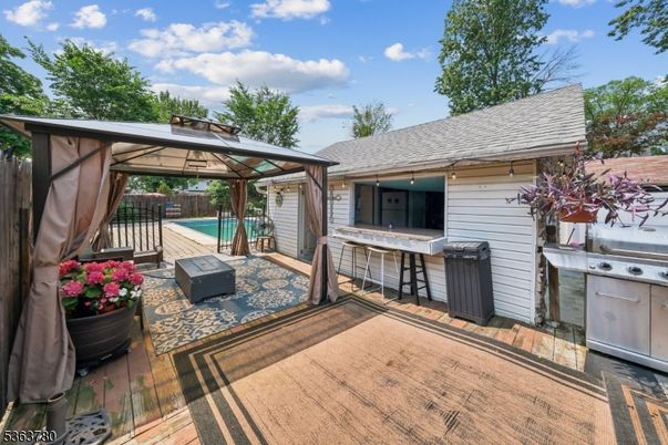 Exterior, Hot Tub