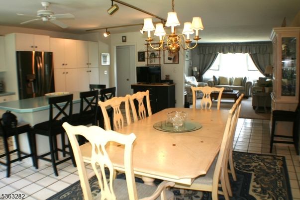 Chandelier, Dining room, Interior