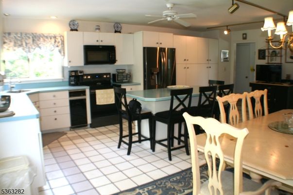 Chandelier, Dining room, Interior, Kitchen, Recessed Lighting