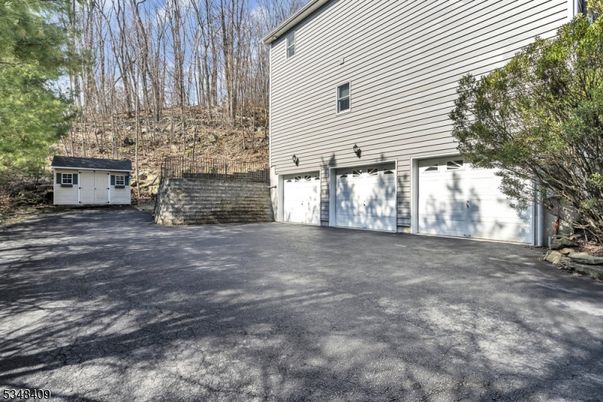 Detached Garage, Exterior