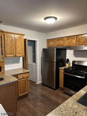 Interior, Kitchen, Washer, Wood Texture Flooring