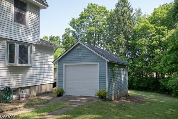 Detached Garage, Exterior