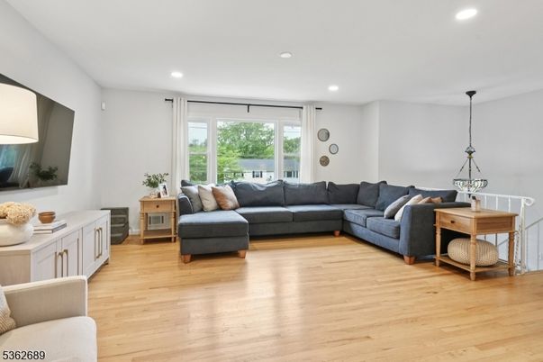 Interior, Living room, Pendant Lights, Recessed Lighting, Wood Texture Flooring