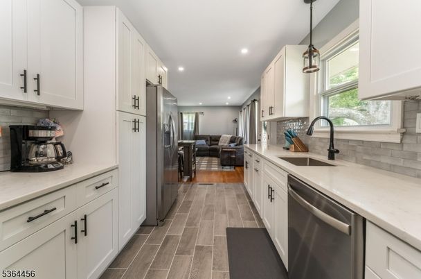 Interior, Kitchen, Living room, Pendant Lights, Recessed Lighting, Stainless Steel Appliances, Wood Texture Flooring