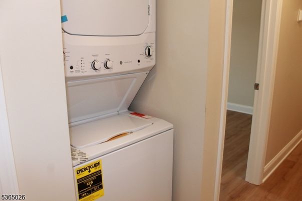 Interior, Utility Closets, Washer, Wood Texture Flooring