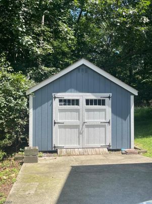 Detached Garage, Exterior