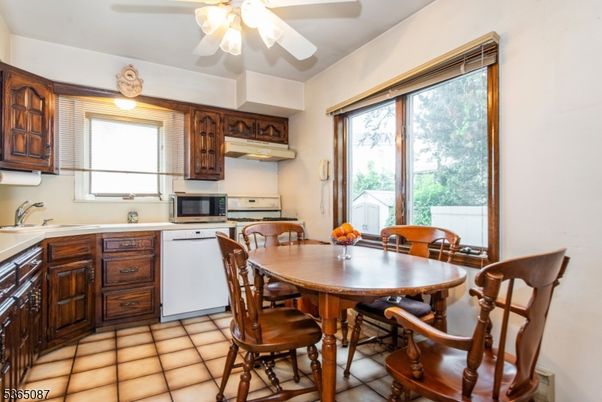 Dining room, Interior, Kitchen