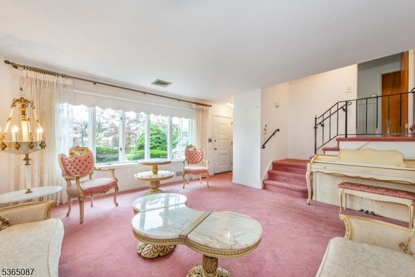 Interior, Living room, Piano