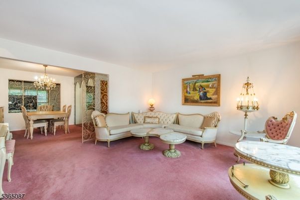 Chandelier, Dining room, Interior, Living room