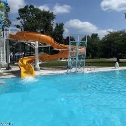 Exterior, Playground, Pool