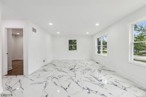 Empty room, Interior, Marble, Recessed Lighting