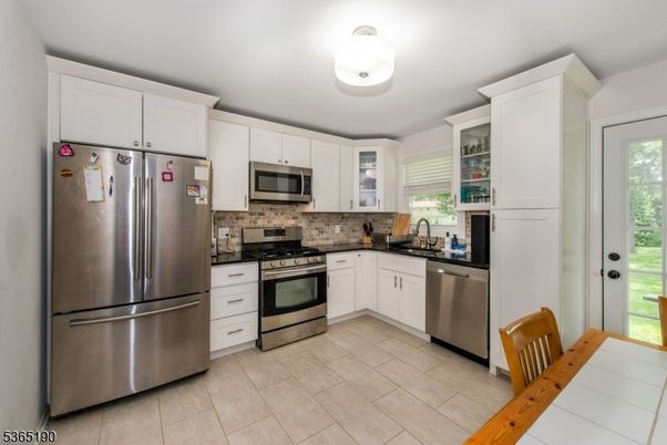 Interior, Kitchen, Stainless Steel Appliances