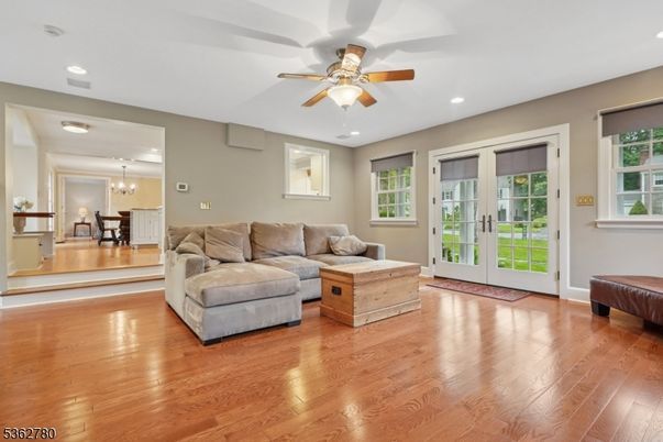 Chandelier, Dining room, Interior, Living room, Recessed Lighting, Wood Texture Flooring