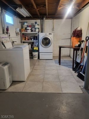 Interior, Washer