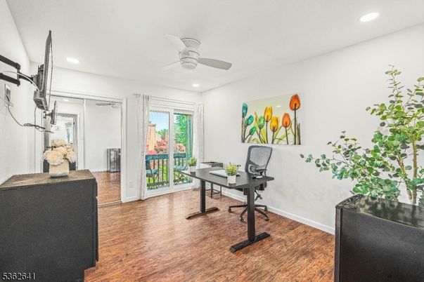 Home Office, Interior, Recessed Lighting, Wood Texture Flooring