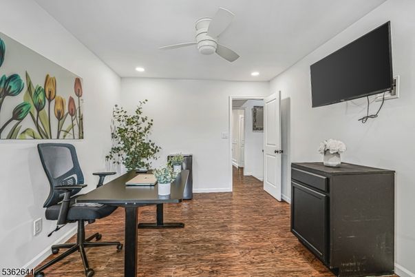 Home Office, Interior, Recessed Lighting, Wood Texture Flooring