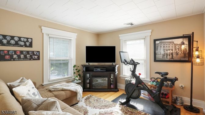 Fitness Equipment, Interior, Living room, Wood Texture Flooring