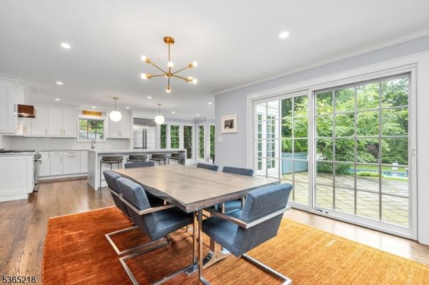 Dining room, Interior, Kitchen, Pendant Lights, Recessed Lighting, Wood Texture Flooring
