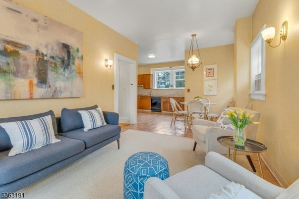 Interior, Living room, Pendant Lights