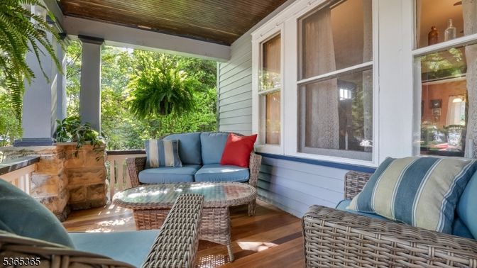 Exterior, Wood Texture Flooring