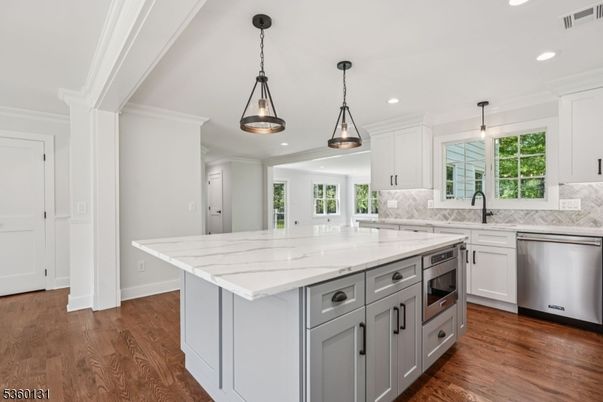 Interior, Kitchen, Pendant Lights, Recessed Lighting, Wood Texture Flooring