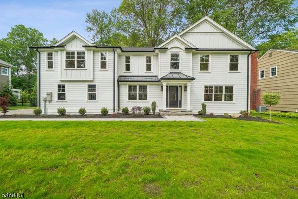 Backyard, Exterior, Facade, Farmhouse