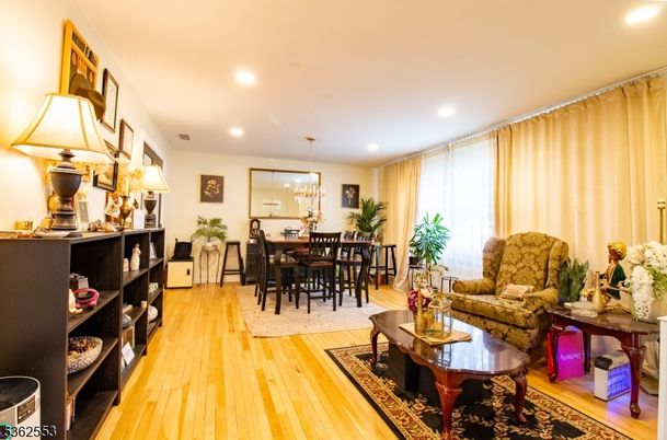 Chandelier, Dining room, Interior, Living room, Recessed Lighting, Wood Texture Flooring