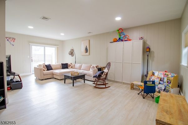 Interior, Living room, Recessed Lighting, Wood Texture Flooring