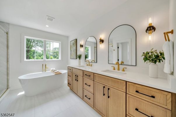 Bathroom, Dual Sink Vanities, Free Standing Baths, Interior, Recessed Lighting