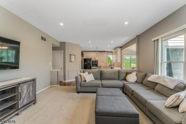 Interior, Kitchen, Living room, Pendant Lights, Recessed Lighting
