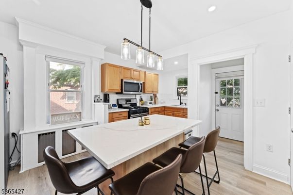 Interior, Kitchen, Pendant Lights, Recessed Lighting, Wood Texture Flooring