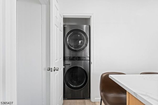 Interior, Utility Closets, Washer, Wood Texture Flooring
