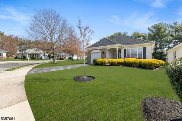 Attached, Exterior, Facade, Brick Facade, Ranch