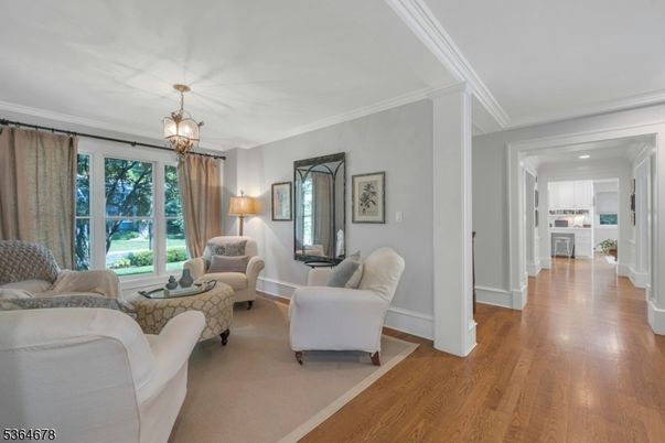 Interior, Living room, Pendant Lights, Recessed Lighting, Wood Texture Flooring