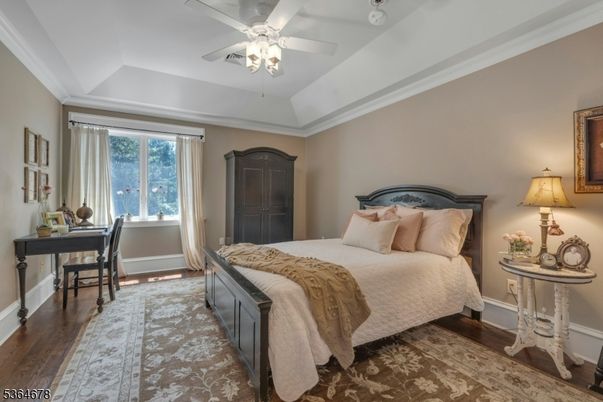 Bedroom, Home Office, Interior, Wood Texture Flooring
