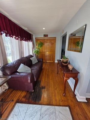Interior, Living room, Marble, Recessed Lighting, Wood Texture Flooring