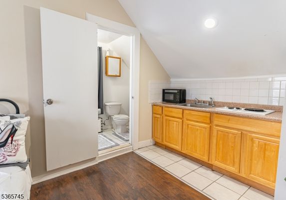 Bathroom, Interior, Recessed Lighting, Wood Texture Flooring